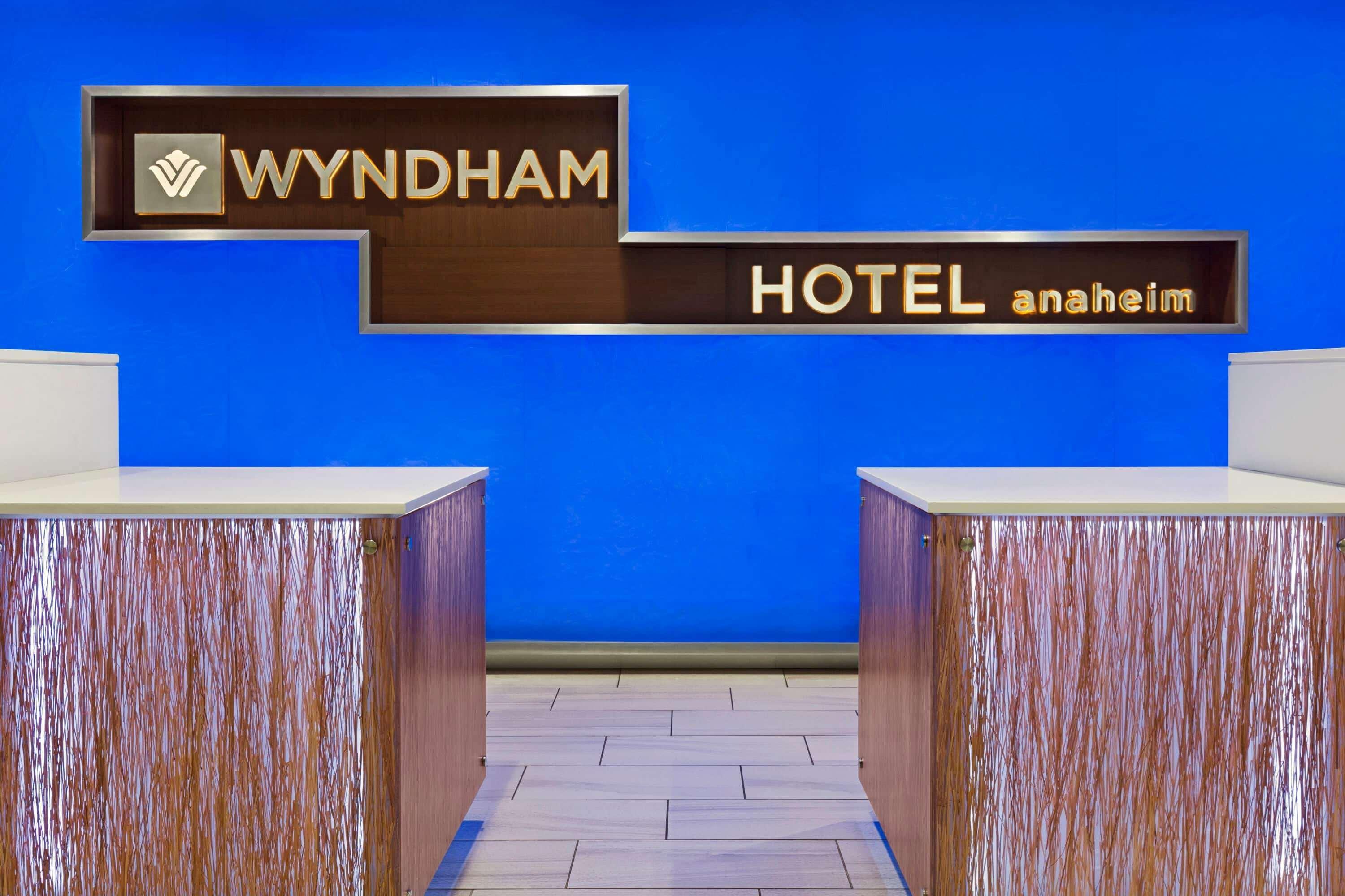 Hotel Wyndham Anaheim Extérieur photo