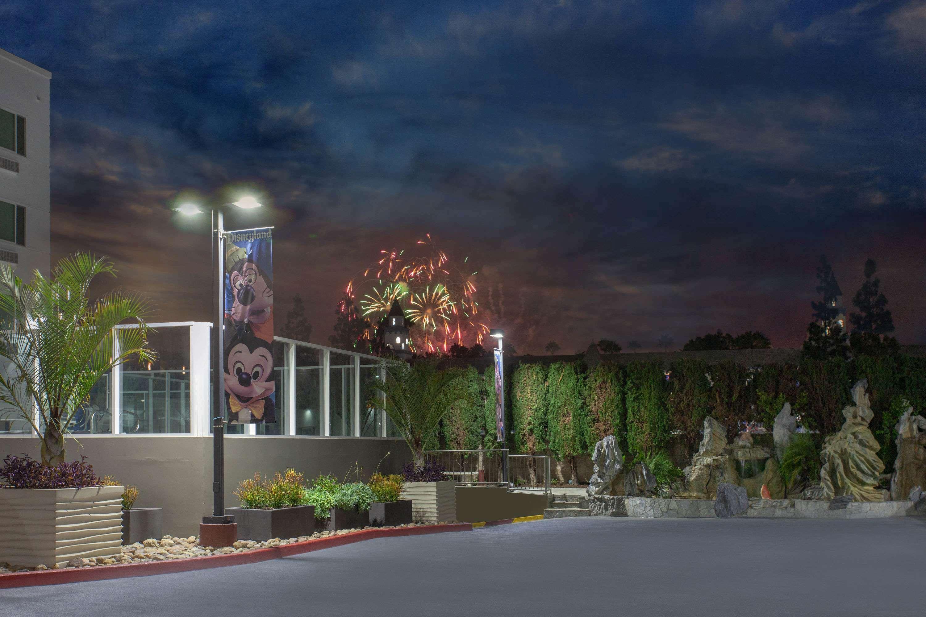 Hotel Wyndham Anaheim Extérieur photo