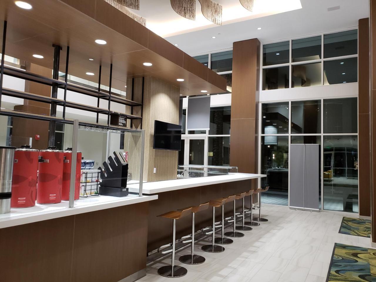 Hotel Wyndham Anaheim Extérieur photo